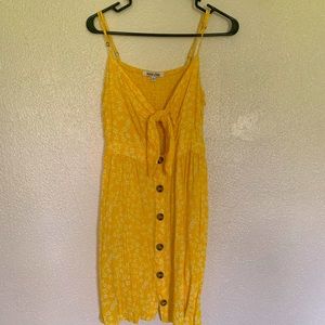 Yellow fun summer dress ☀️
